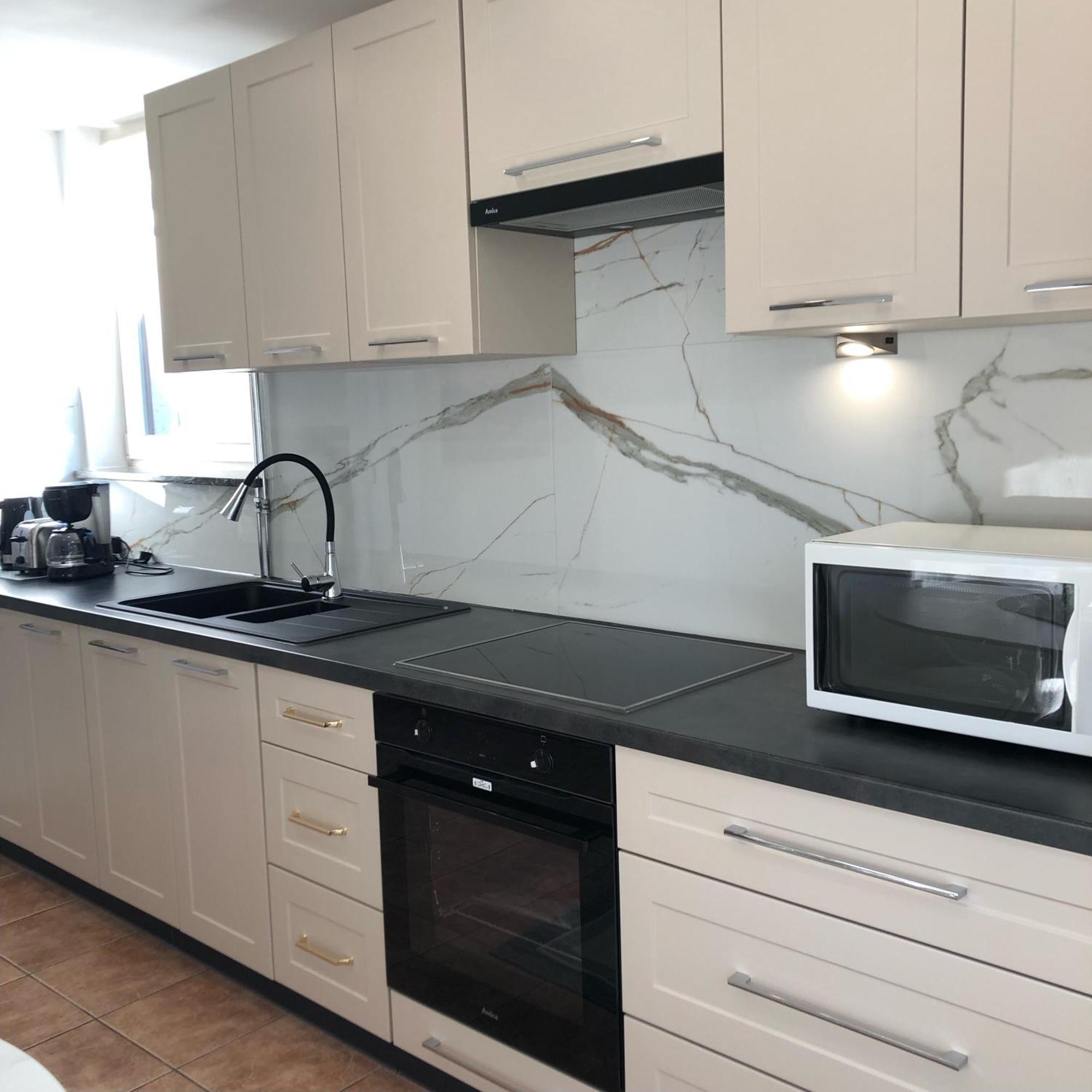 Laegenhet Thujan, Solrosen I Simrishamn-Oesterlen Dış mekan fotoğraf